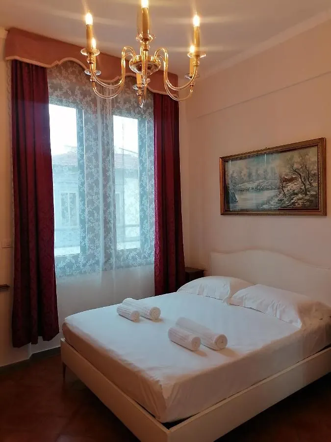 Oberdan'S Paradise Lt Florence Italy